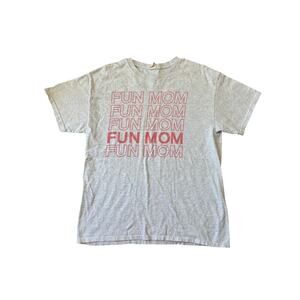Altar'd State "FUN MOM" T-shirt; size Medium, Gray & Pink